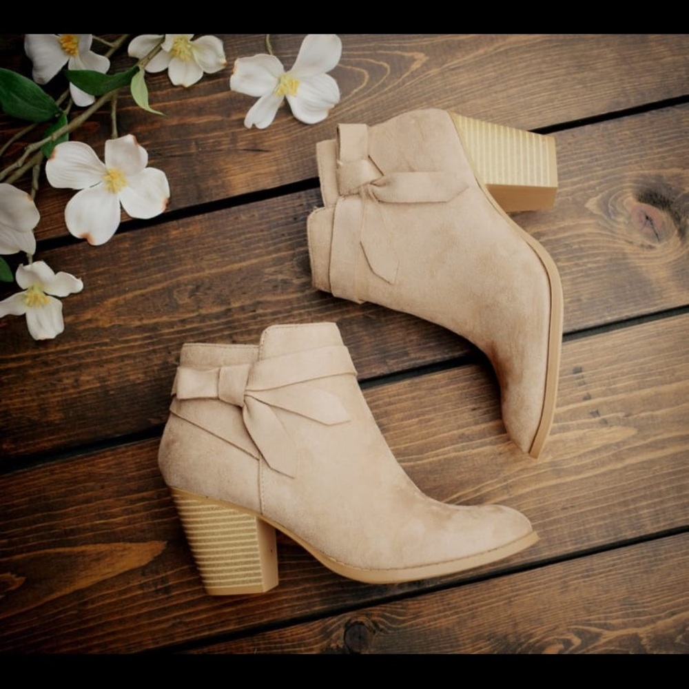 Elegant Side bow stacked heel Bootie - Picture 2 of 7